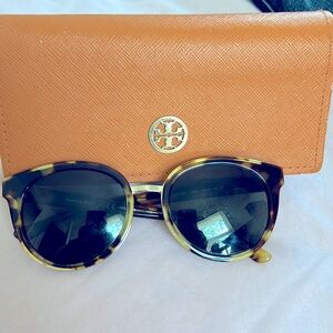 Tory Burch 7062  ty